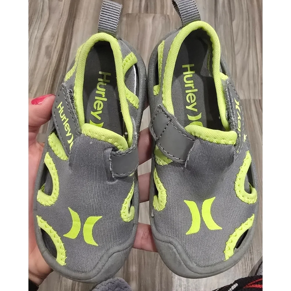 Hurley Kona Toddler Water Shoes Size 5 Gray Neon Green Beach Pool Shoes